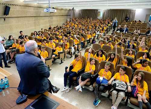 Vuelve RECERKIDS, el congreso científico para niños de Primaria 2700 alumnos de 70 escuelas diferentes de Catalunya participan en él