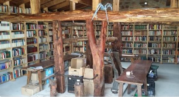 Una biblioteca de 16.000libros en un pueblo con 9 habitantes.
