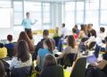 ¿Cuántos alumnos debe haber por aula?