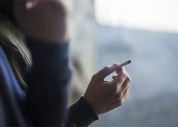 ¿Por qué fumar atrae a los jóvenes?