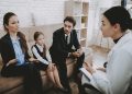 ¿Los padres son los clientes de los maestros?