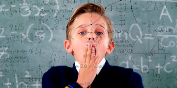 Mil trescientos funcionarios de educación despedidos este martes